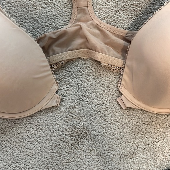 VS Nude Lace Back Razorback Bra with Underwire Support and Front Closure- 38C - Picture 4 of 8